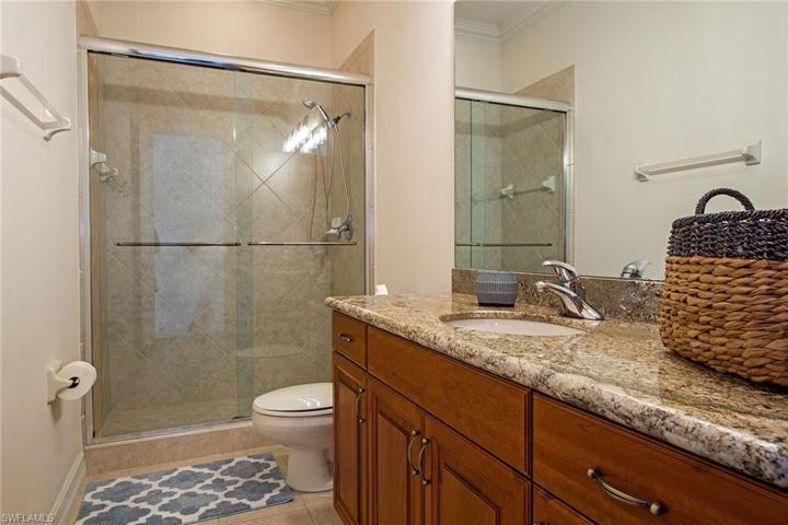 Junior Suite Bathroom