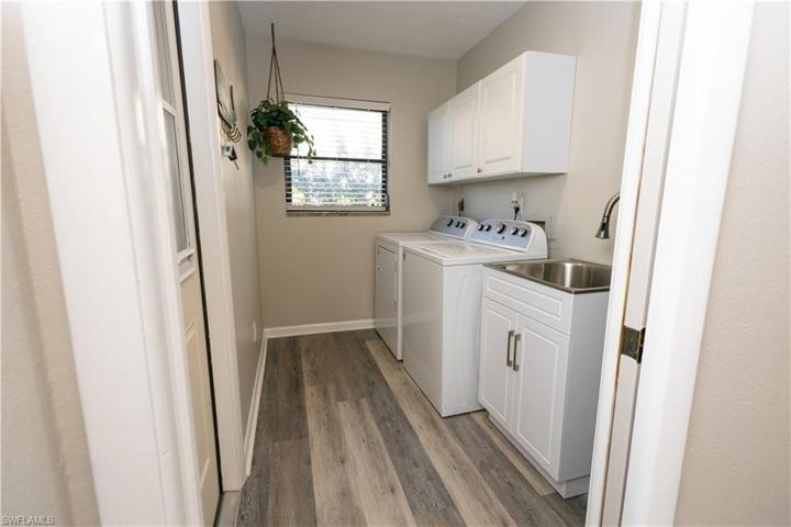1323 SE 23rd AVE, CAPE CORAL FL 33990