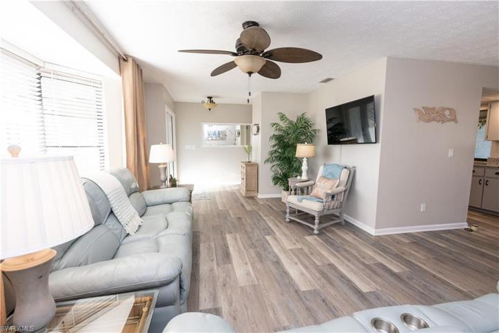 1323 SE 23rd AVE, CAPE CORAL FL 33990