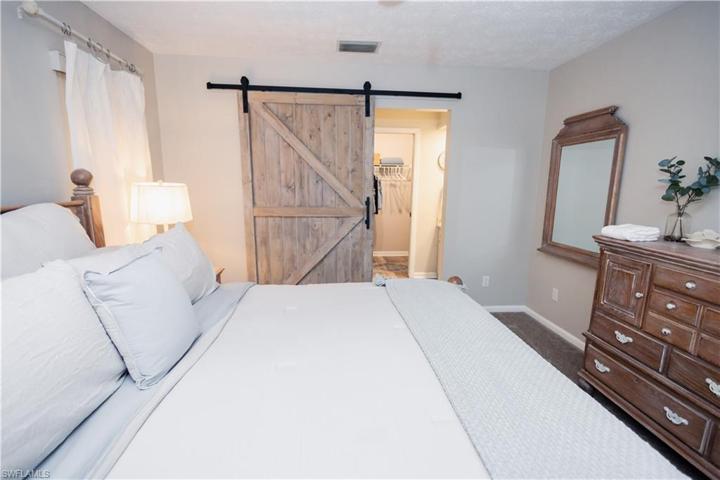 1323 SE 23rd AVE, CAPE CORAL FL 33990