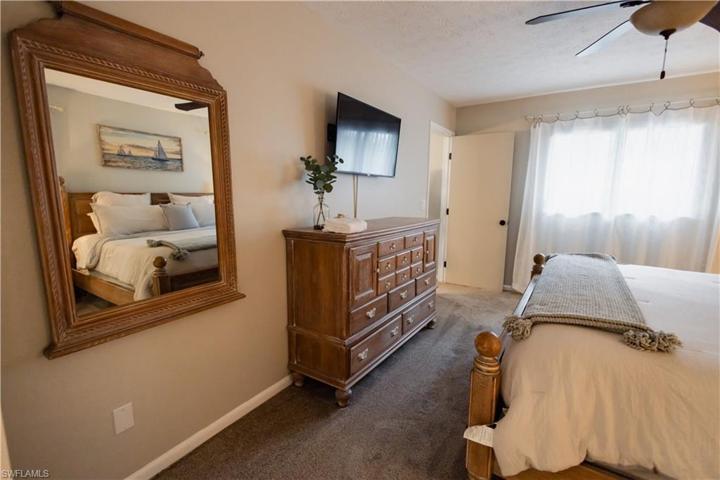 1323 SE 23rd AVE, CAPE CORAL FL 33990
