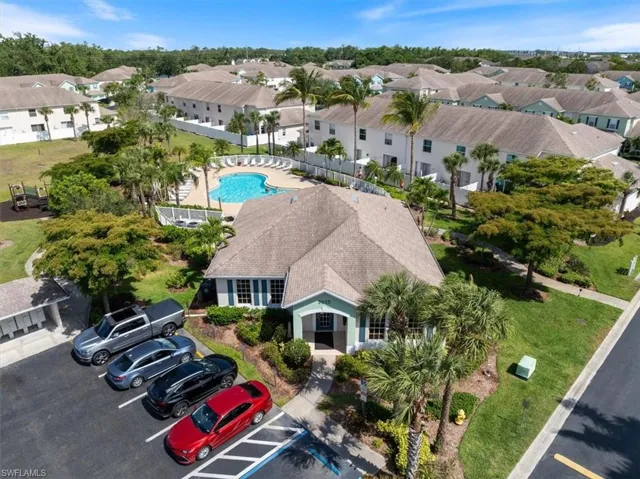 Drone / aerial view featuring a residential view