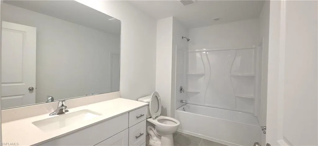 2nd Bathroom
