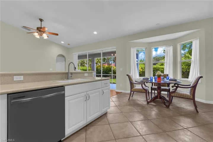Kitchen w/ Dining Area