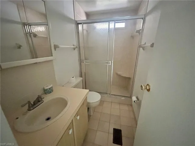 130 Grassy Key Ln 37, Naples, Florida 34114