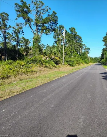 852 Cadis St E, Lehigh Acres Fl 33974