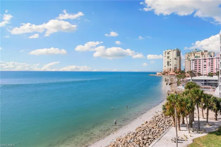 Never-ending water view and beach area for when the tides rise