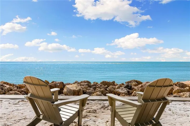 Beach area exclusively for Caxambas Tower