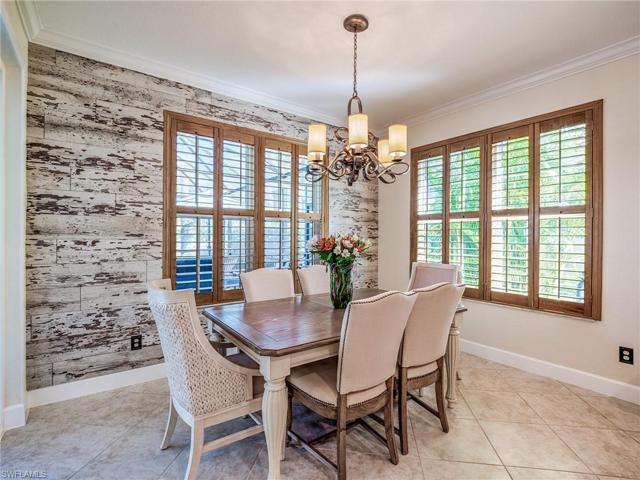 What a beautiful spot for breakfast, lunch or dinner. the views overlook the pool, spa and water beyond! Not to mention the gorgeous accend wall.