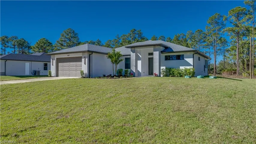 Beautiful curb appeal!
