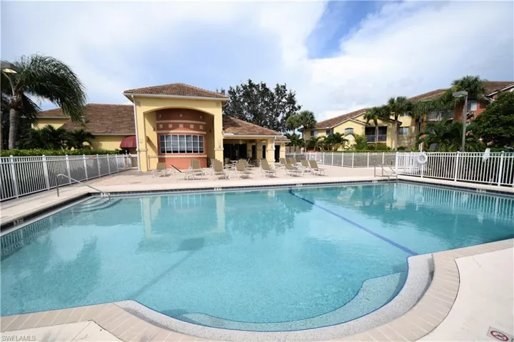 6481 Aragon Way 205, Fort Myers, Florida 33966
