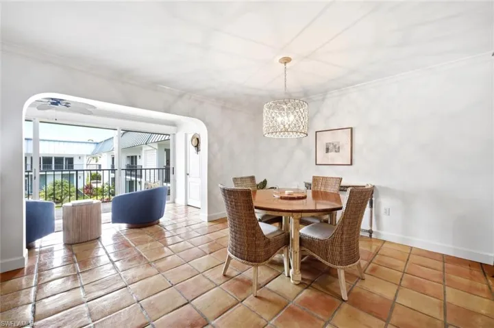 333 Harbour Dr 209, Naples, Florida 34103