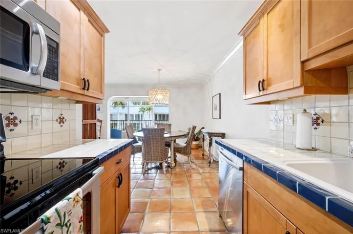 333 Harbour Dr 209, Naples, Florida 34103