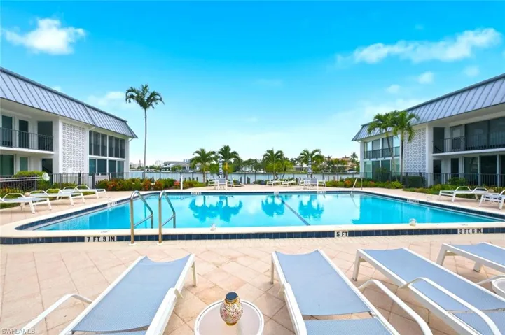 333 Harbour Dr 209, Naples, Florida 34103
