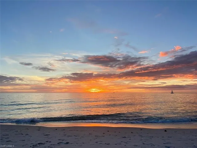 333 Harbour Dr 209, Naples, Florida 34103