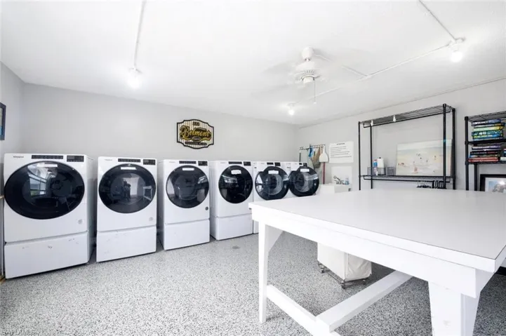 333 Harbour Dr 209, Naples, Florida 34103