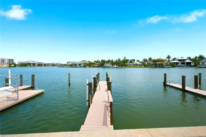 333 Harbour Dr 209, Naples, Florida 34103