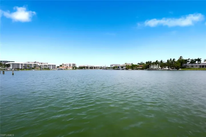 333 Harbour Dr 209, Naples, Florida 34103