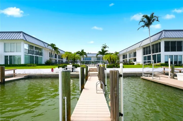 333 Harbour Dr 209, Naples, Florida 34103