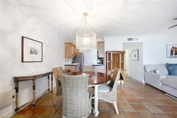 333 Harbour Dr 209, Naples, Florida 34103