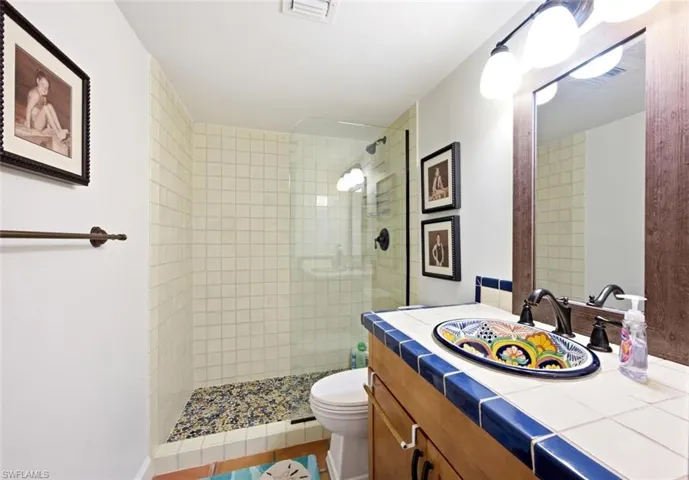 333 Harbour Dr 209, Naples, Florida 34103