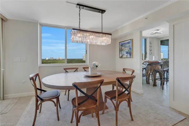 Featuring incredible views of the canal!