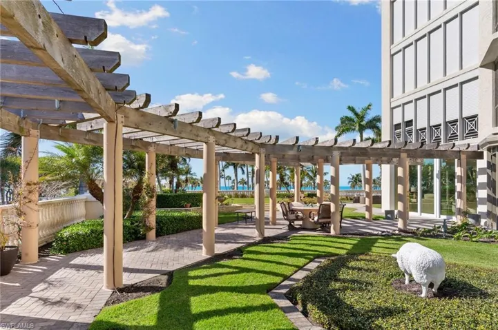 4021  Gulf Shore N BLVD, Naples, FL 34103