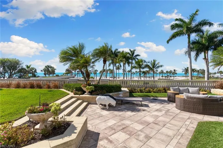 4021 Gulf Shore Blvd N # G7, Naples, Florida 34103