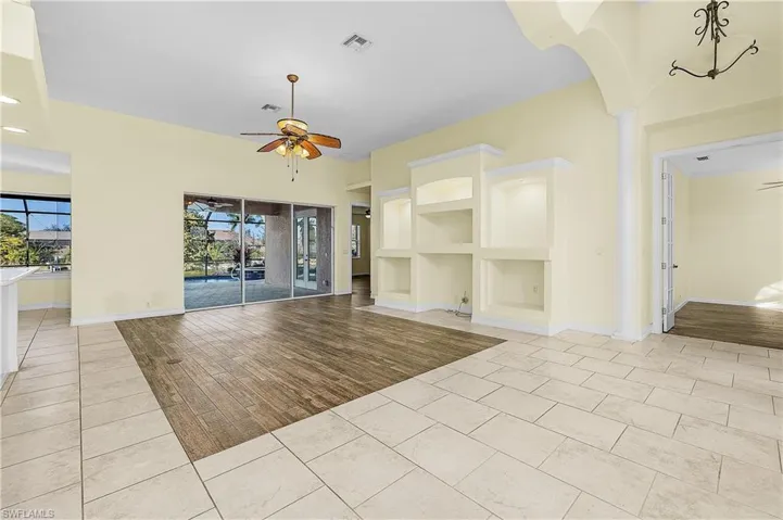 325 SE 21st  ST, Cape Coral, FL 33990