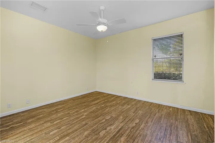 325 SE 21st  ST, Cape Coral, FL 33990