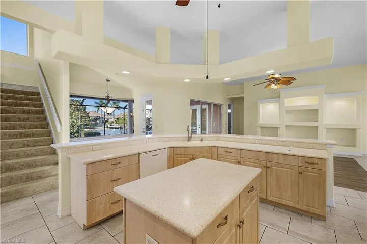 325 SE 21st  ST, Cape Coral, FL 33990