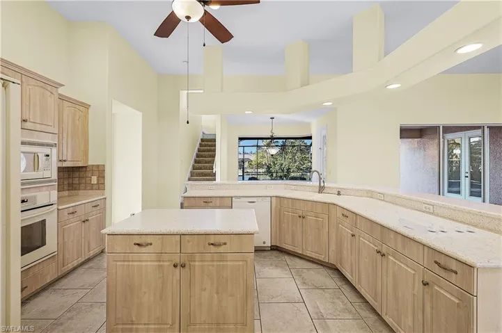 325 SE 21st  ST, Cape Coral, FL 33990