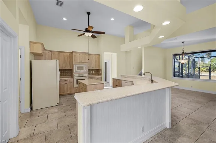 325 SE 21st  ST, Cape Coral, FL 33990
