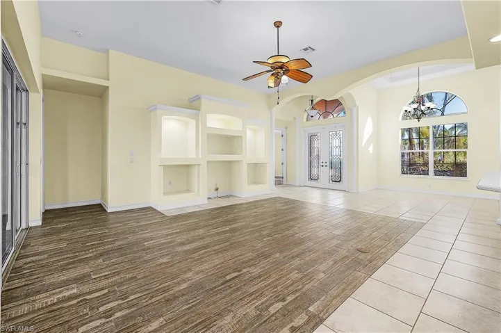 325 SE 21st  ST, Cape Coral, FL 33990