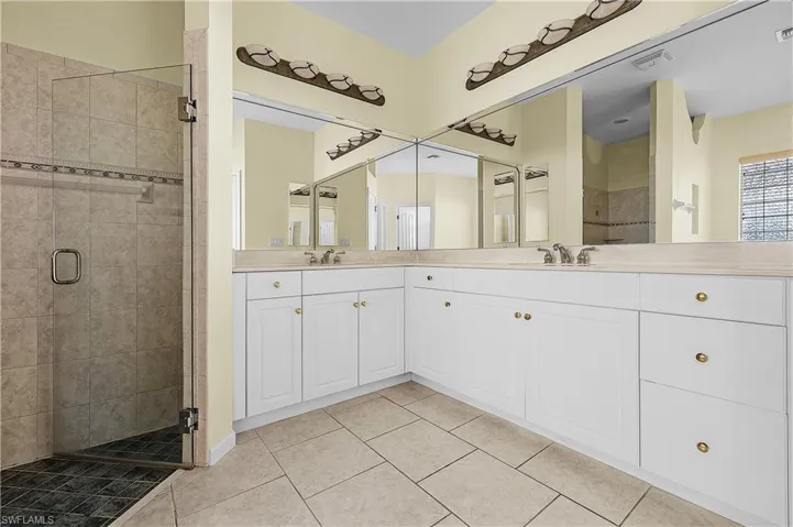 325 SE 21st  ST, Cape Coral, FL 33990