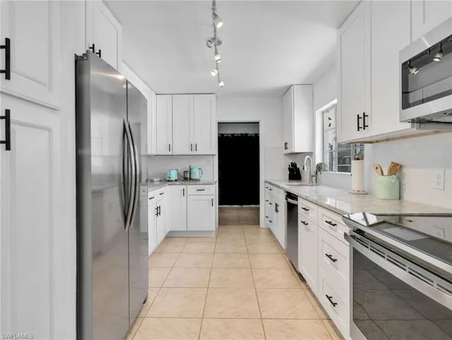 1645 Ardmore Rd, Fort Myers, Florida 33901