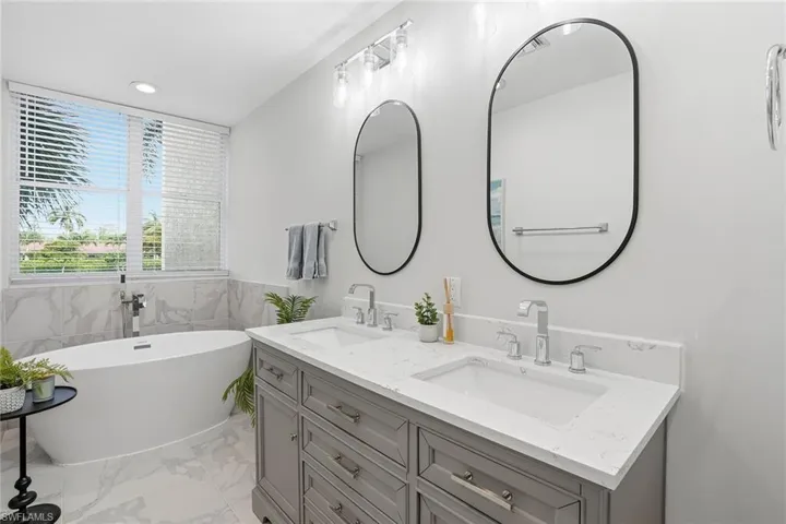 6549 Marissa Loop 23, Naples, Florida 34108