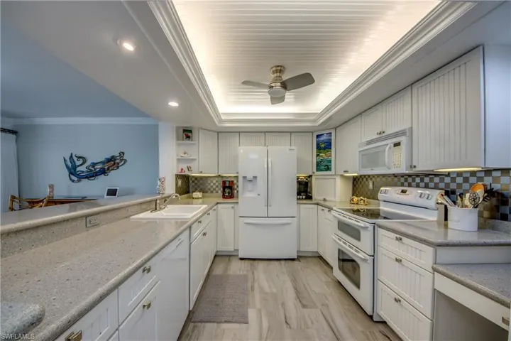 Kitchen with plenty of counter space