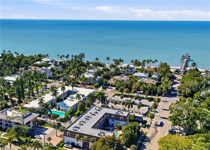 1295 Gulf Shore Blvd S 134, Naples, Florida 34102
