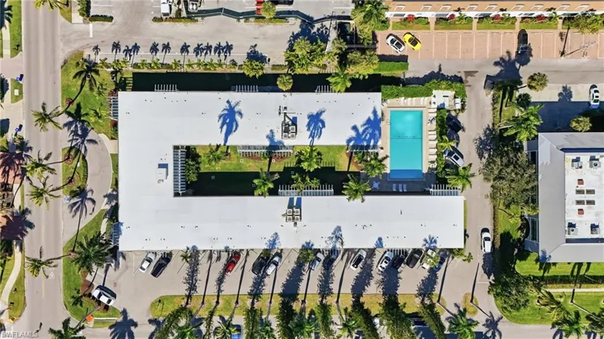 1295 Gulf Shore Blvd S 134, Naples, Florida 34102
