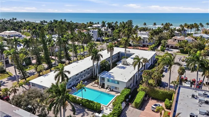 1295 Gulf Shore Blvd S 134, Naples, Florida 34102