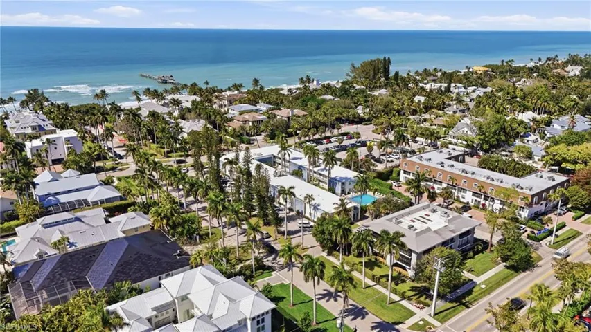1295 Gulf Shore Blvd S 134, Naples, Florida 34102