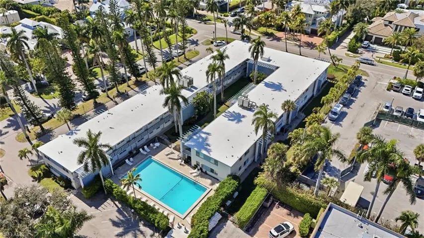 1295 Gulf Shore Blvd S 134, Naples, Florida 34102