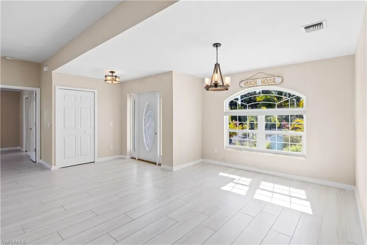 Open dining area designed to accommodate gatherings with family and friends.