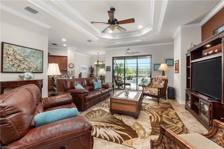 OPEN LIVING ROOM