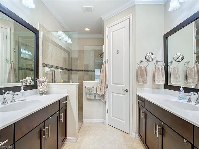 Master Bath, Dual Sinks, Shower