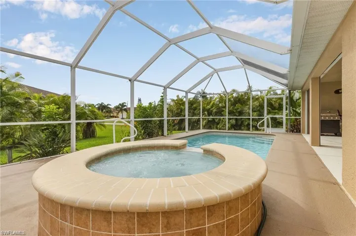 2611 Sw 23rd Pl, Cape Coral, Florida 33914
