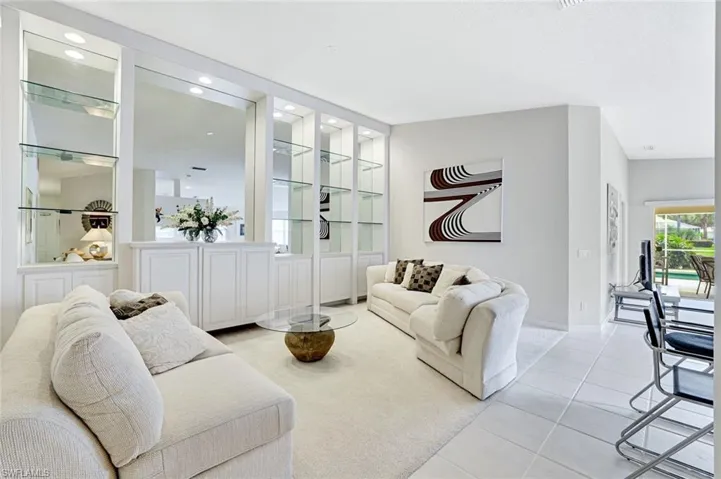 4307  Redonda  LN, Naples, FL 34119