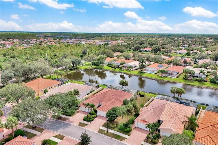 4307  Redonda  LN, Naples, FL 34119