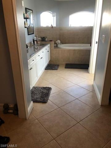 Master suite has beautiful en-suite.